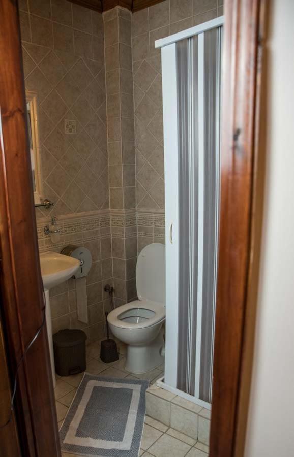 Guesthouse Nefeli Agios Athanasios  Buitenkant foto